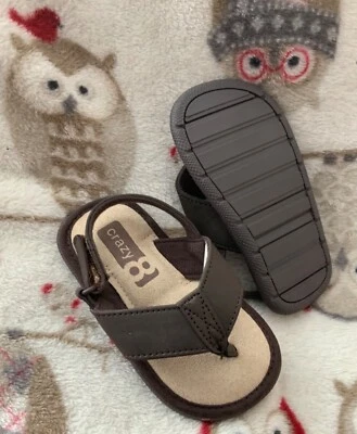 "Sandalias Crazy 8 bebé niño niña marrón chanclas talla 5 6 pie 5,25""" Foto 1 de 3