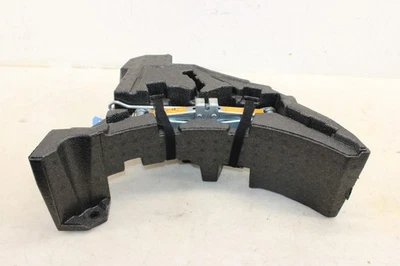 Левая вставка из пеноматериала для багажника купе Nissan 370z 2009-2020 годов выпуска с домкратом 849761EA0A от оригинального производителя LZ104 - Изображение 1 из 4