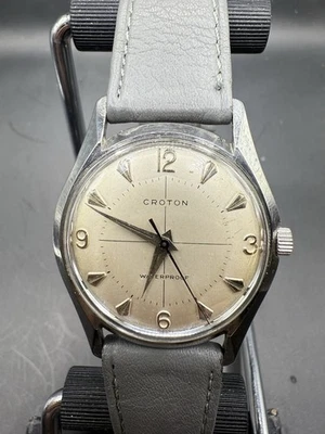 BEAUTIFUL 1960'S CROTON MEN'S PIE PAN DIAL WATCH 17J ETA 2391 ALL SS CASE RUNS - Image 1 of 4