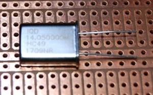 14.050000 MHz Quartz Crystal Resonator HC49/U Amateur Radio 20m Band CW - Picture 1 of 1