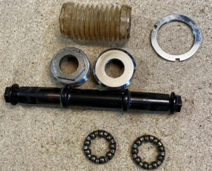 Vintage 80s Schwinn Mountain Bike Bottom Bracket  - Picture 1 of 5