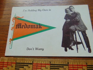 Tarjeta postal romántica - Medomak, yo - pareja abrazándose - "Estoy sosteniendo la mía..." - Imagen 1 de 2