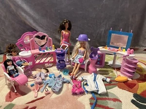 Vintage Barbie Salon Set 2002 With Dolls And Lots Of Extras! - Picture 1 of 21