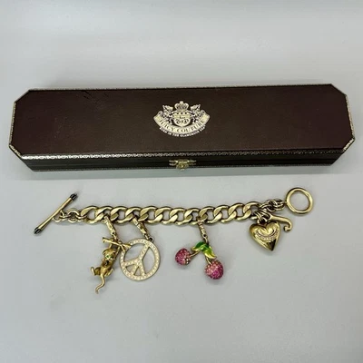 ♓️De colección Juicy Couture Tono Dorado Diamantes de Imitación Dije Pulsera Cerradura de Palanca Pesada con Caja Foto 1 de 4