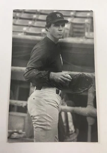 Mike Morgan (1982) New York Yankees Vintage Baseball Postcard NYY - Picture 1 of 2