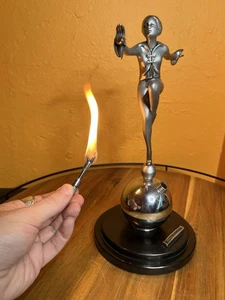 Vintage Art Deco Akrobat Made In England Permanent Match Striker Tischfeuerzeug - Bild 1 von 7