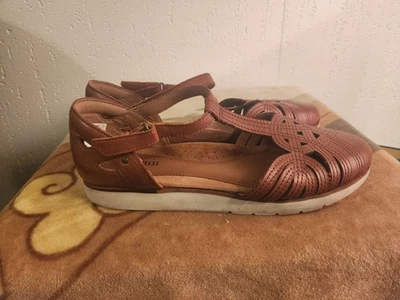 Женские босоножки Cobb Hill размер 7,5 коричневые кожаные с Т-образным ремешком с закрытым носком и вырезом No54 - Изображение 1 из 4