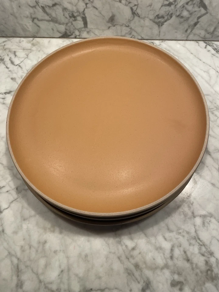 "Juego de 3 platos Anthropologie Stonewear Tailandia 10 3/4"" color arena trigo" Foto 1 de 3