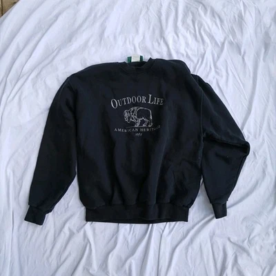 Sudadera bordada de colección Outdoor Life talla grande unisex  Foto 1 de 4