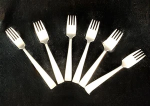 6 Forks Cora by Evens International Solo Made in Holland 5 Salad 1 Dinner Fork - Picture 1 of 7