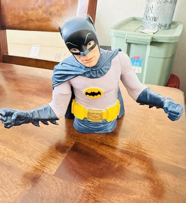 Diamond Select Toys Batman 1966 Serie de TV Clásica Vinilo Busto Banco!! Foto 1 de 3