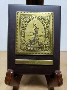USPS 15 Cents Stamp Statue Of Liberty Centennial Celebration Brass Avon (FC39-2 - Picture 1 of 3