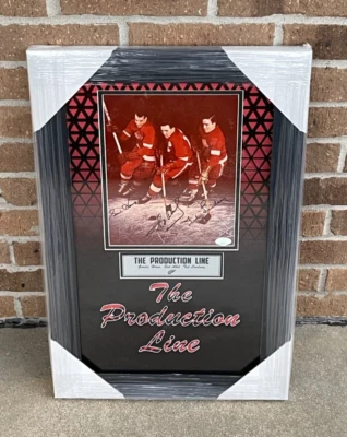 The Production Line Signed Framed Detroit Red Wings 8x10 Photo JSA COA - Image 1 of 3