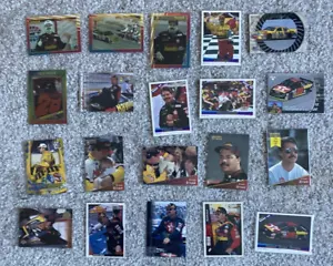 Lotto (25) CARTE DA CORSA NASCAR ERNIE IRVAN QUASI NUOVE+ - Foto 1 di 1