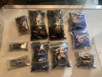 Lego Technic 1031 Assorted Pins/ Connectors Sorted By Size - Image 1 of 4