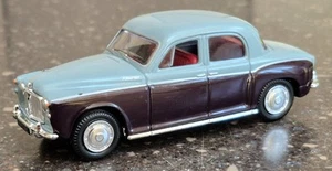 Vanguards VA19005; Rover P4; Grey & Burgundy - Picture 1 of 8