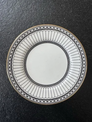 Pratos de chá/laterais Wedgwood Colonnade (preto) 6” x 11 vendidos individualmente - Imagem 1 de 4