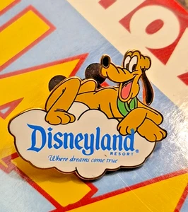 2007 PLUTO PIN DISNEYLAND WHERE DREAMS COME TRUE GET AWAY TODAY TRAVEL PACKAGE - Picture 1 of 2