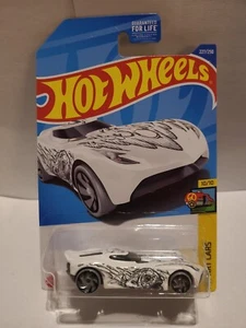 2022 Hot Wheels #227 HW Art Cars Velocita 1/64 Kinder Spielzeug NEU - Bild 1 von 6