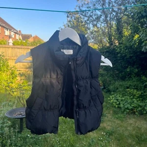 H&M Girl's Black Gilet Jacket 8 - 10 Years - Picture 1 of 4