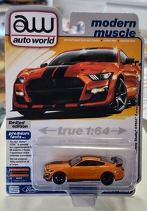 Auto World Modern Muscle R3 Vers B #2 2021 Ford Mustang Shelby GT500 en naranja - Imagen 1 de 3