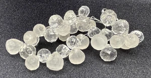 EUC S/4 Bead Napkin Rings, Clear/White, Acrylic, 4" T x 2" W, Ring = 1 1/4" D - Picture 1 of 5