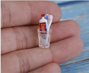 Juego de 4 cepillos de dientes de baño escala 1:12 ENVÍO RÁPIDO A EE. UU. - Imagen 1 de 1
