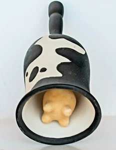 Campana a mano in ceramica bianca e nera design mucca realizzata con appendiabiti udder arancione 7" usata in ottime condizioni - Foto 1 di 4