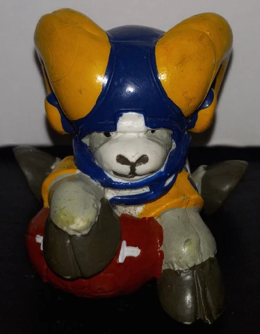 1983 NFL Los Angeles Rams Huddles Figure - Good Cover