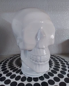 RARE LARGE WHITE CERAMIC SKULL HEAD, HALLOWEEN DECOR 10.25" TALL - Picture 1 of 10
