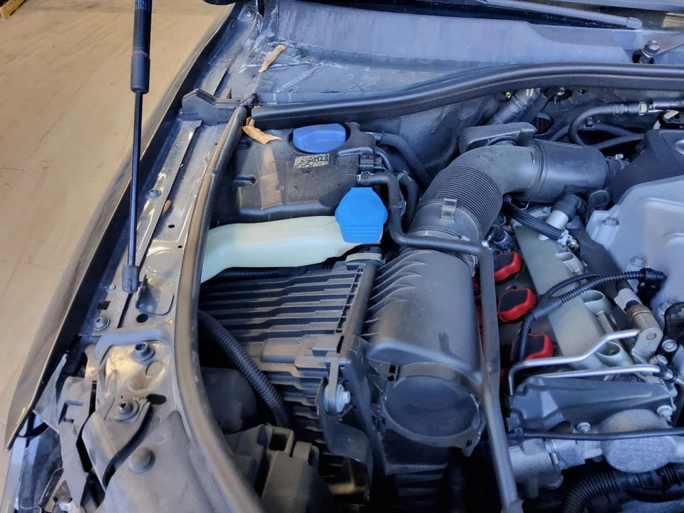 Bottle Wash Reservoir Fits 10-15 AUDI Q7 369012 - Image 1 of 1