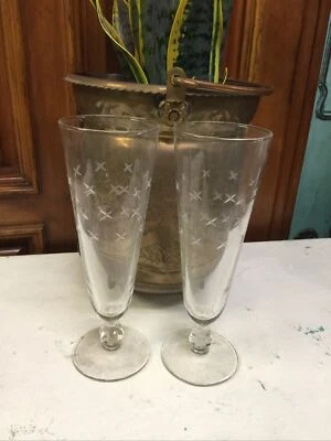 Juego de vasos vintage altos de mediados de siglo modernos de cerveza Pilsner con patas de estrella Foto 1 de 4