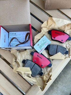 Brembo P85114N Ceramic Rear Disc Brake Pad Set AUDI/SEAT/SKODA/VW/ + others [1] - Image 1 of 3