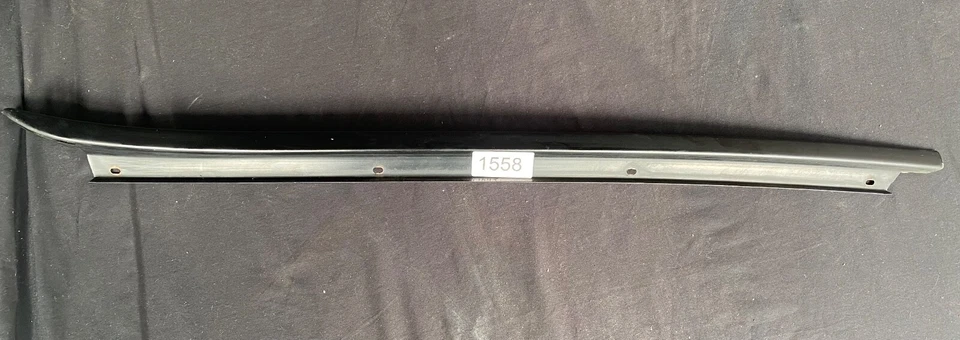 03-08 Jaguar S-Type X204 delantero izquierdo exterior parabrisas sello de moldura OEM Foto 1 de 4