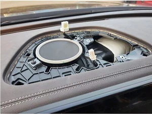 Genuine OEM Front Dashbord Center Speaker For 2018~2023+ Kia Stinger - Picture 1 of 4
