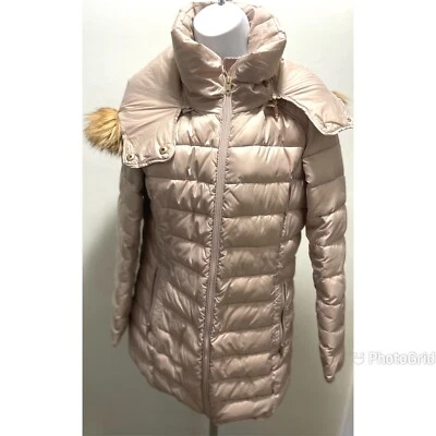 Chaqueta con capucha Marc New York beige acolchada de piel sintética para mujer pequeña Foto 1 de 4