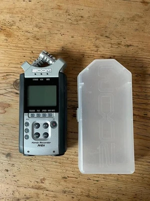 Gebrauchtes Zoom Handy Digital Recorder H4n tragbares Multitrack Audiogerät - Bild 1 von 4