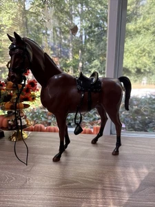 De colección Raro Juguetes Marx Marrón Caballo Asintiendo Cabeza Ruedas Posable Sillín Tocado - Imagen 1 de 24