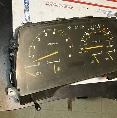 Toyota Celica Supra 1982 cuadro de instrumentos con 86 k Foto 1 de 4