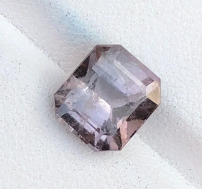 Турмалин ограненной огранки фиолетового цвета 3,80 карата россыпью драгоценный камень из Афганистана - Изображение 1 из 4