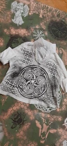 Damen-Triskle-Shirt Größe UK 12 leicht verkürzt Punk Celtic neues Modell Armee - Bild 1 von 23