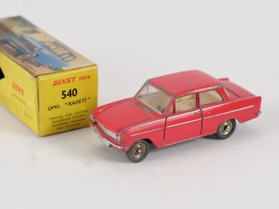 Dinky Toys F n° 540 Opel Kadett en boite 1/43 - Photo 1/4