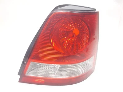 Luz trasera de freno KIA SORENTO 2003-2006 LADO DEL PASAJERO OEM genuina de fábrica Foto 1 de 4