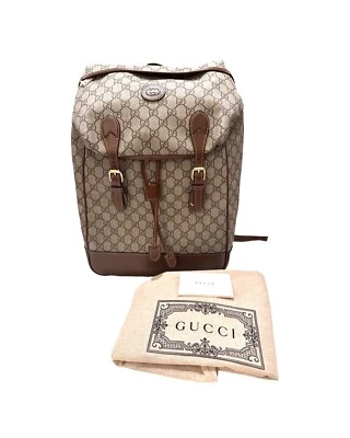 NUEVA MOCHILA GUCCI MEDIANA CON ENCLAVAMIENTO G CON ALGÚN DEFECTO RET $2400 Foto 1 de 4