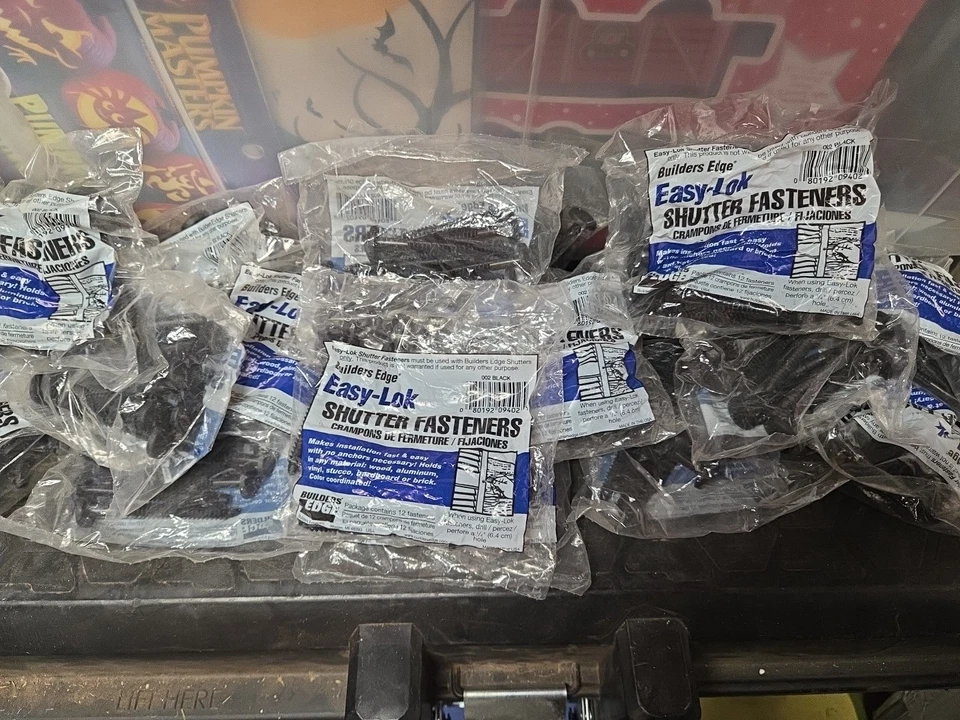 Sujetadores de obturador Builders Edge negros Easy-Lok (paquete de 12) Foto 1 de 4