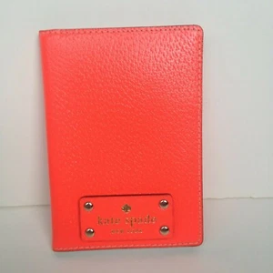 Neu mit Etikett Kate Spade Leder Reisepassetui koralle orange Gesäßtasche gepunktet gefüttert - Bild 1 von 5