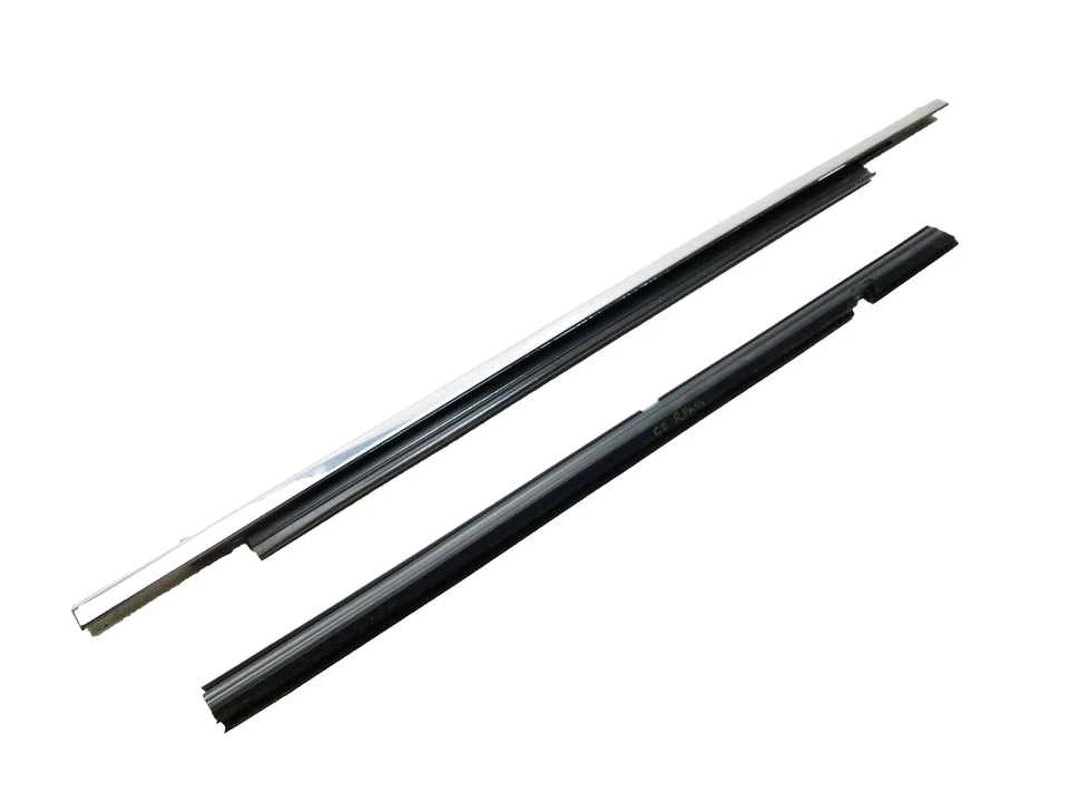 11-14 Chrysler 200 Sedan Window Belt Seal Rear Passenger Side Right 2Pcs OEM - Image 1 of 4