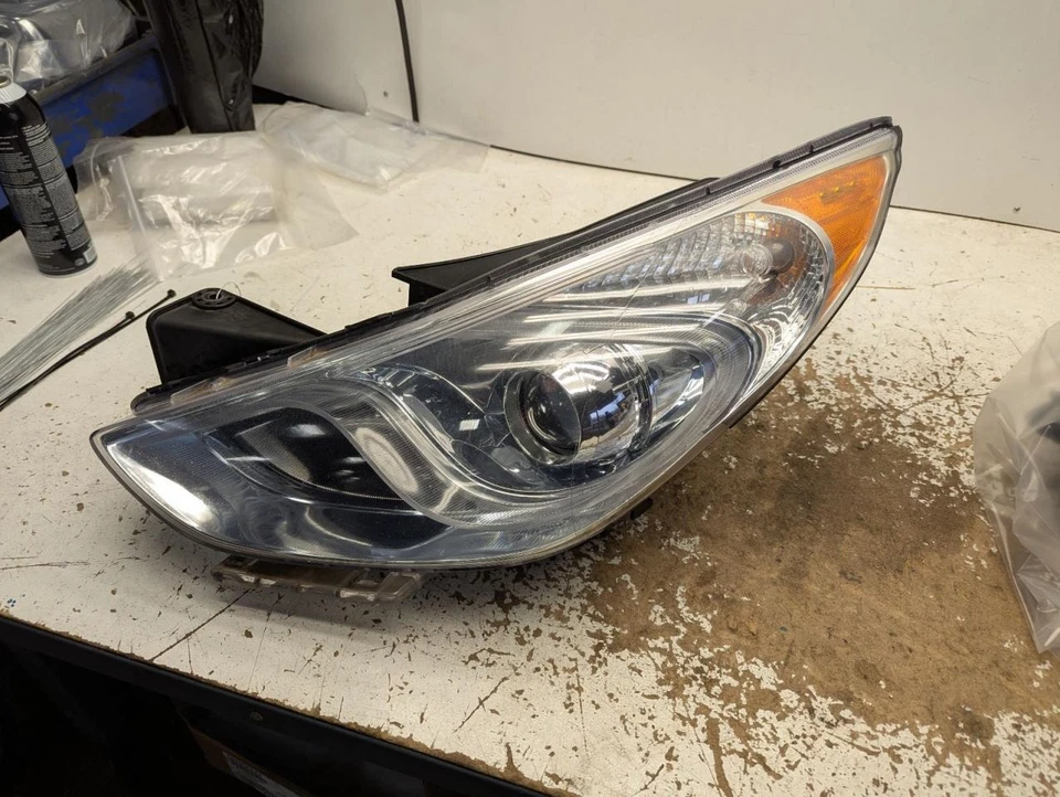 Faro conductor VIN C híbrido quinto dígito compatible con 11-15 SONATA 792990 Foto 1 de 4