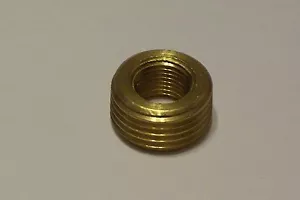 RIDUTTORE BOCCOLA OTTONE DA 3/8M A 1/8F FILETTI LAMPADA PARTE NUOVO 20944Jb - Foto 1 di 2