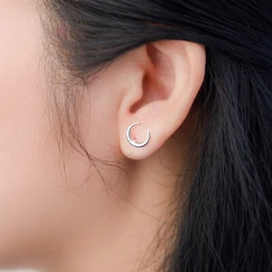 Pendientes de tachuelas de plata esterlina 925 para luna creciente - Imagen 1 de 6
